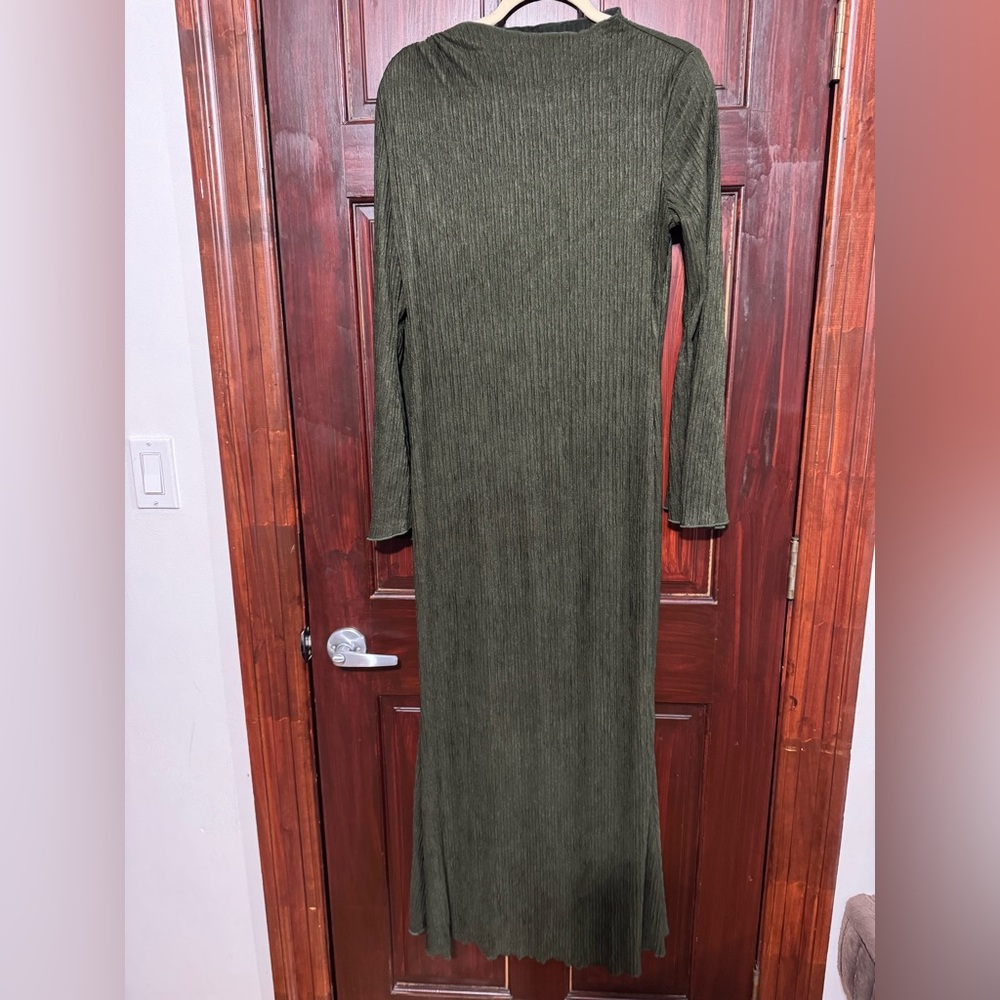 Elegant Olive Green Long Sleeve Dress